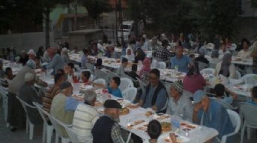 K&uuml;&ccedil;ad'tan Her G&uuml;n 300 Kişiye İftar