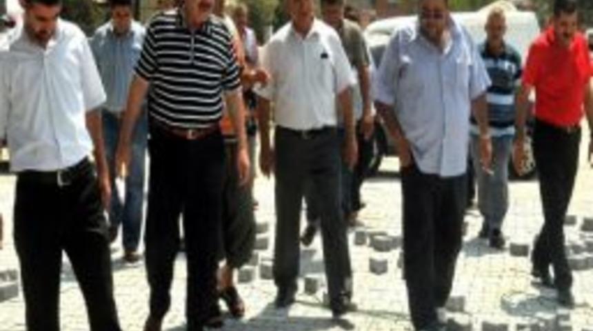 Akdeniz&rsquo;in Kilit Taşı Ve Bord&uuml;r Kaplama &Ccedil;alışmaları S&uuml;r&uuml;yor