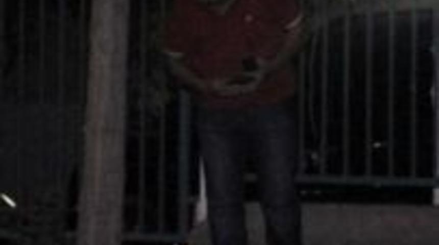 Ş&uuml;pheli poşetten &ccedil;&ouml;p &ccedil;ıktı