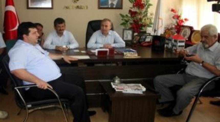 Sezgin&rsquo;den Partilere Miting Alanı &Ccedil;ağrısı