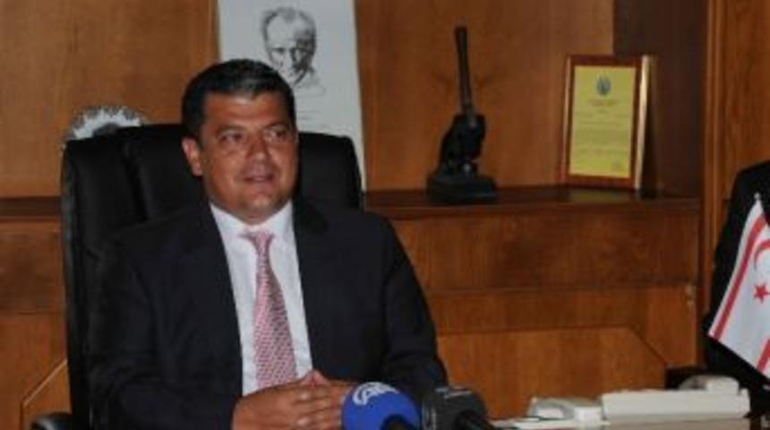 Kktc Milli Eğitim Bakanı D&uuml;r&uuml;st Adana'da