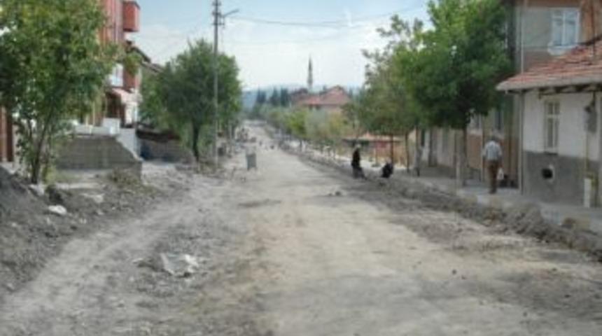 Emet'te Yol Genişletme &Ccedil;alışmaları Başladı