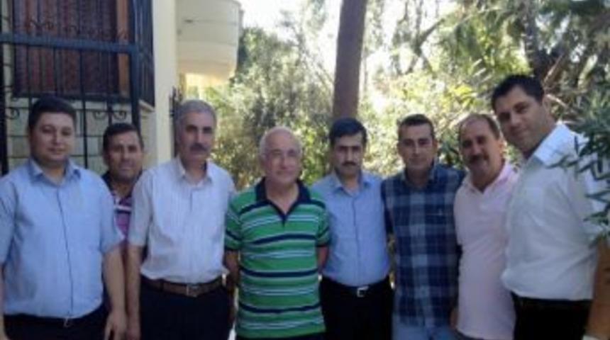 Tbmm Başkanı Cemil &Ccedil;i&ccedil;ek Ak Parti İl&ccedil;e Teşkilatını Kabul Etti