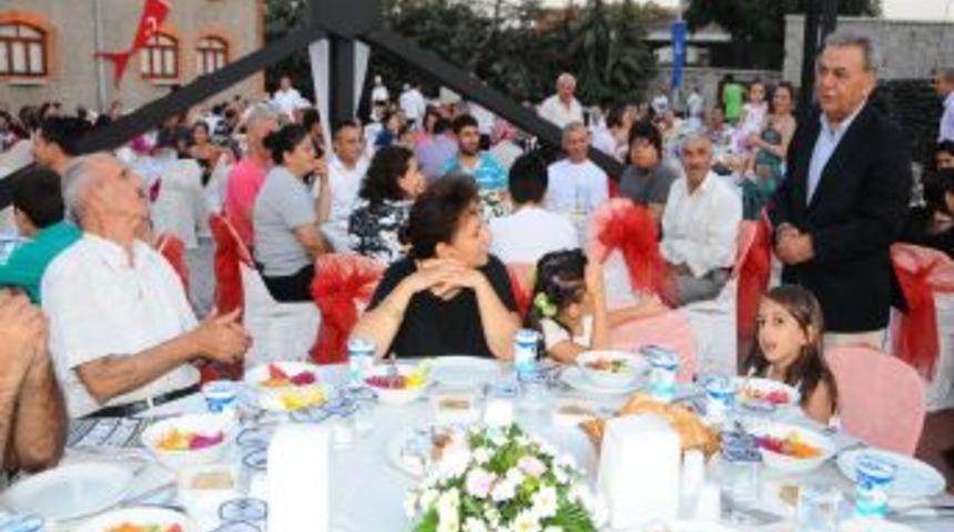 İzmir B&uuml;y&uuml;kşehir Belediye Başkanı Kocaoğlu: Bu Kanı Durdurun