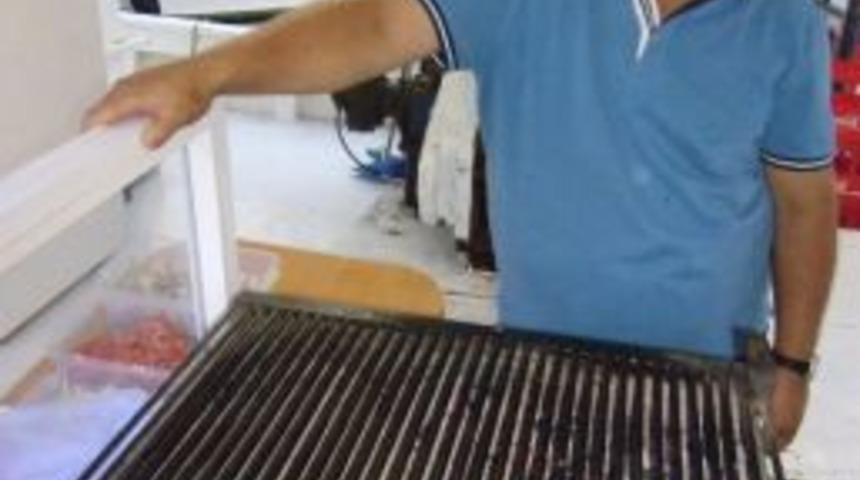 Balık&ccedil;ı Tekneleri Balık Ekmek Satıyor