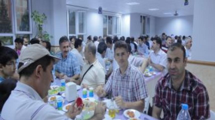 İNESDER, İneg&ouml;l'de G&ouml;rev Yapan Eğitimcileri Iftarda Buluşturdu