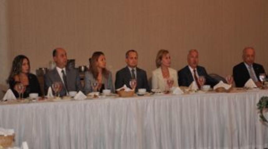 Protokole İftar Yemeği