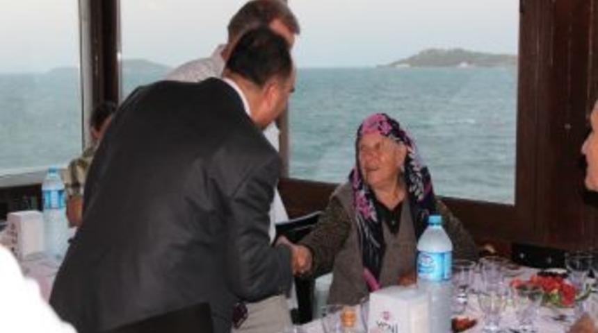 Şehit Yakınlarına Ve Gazilerimize İftar Yemeği Verildi