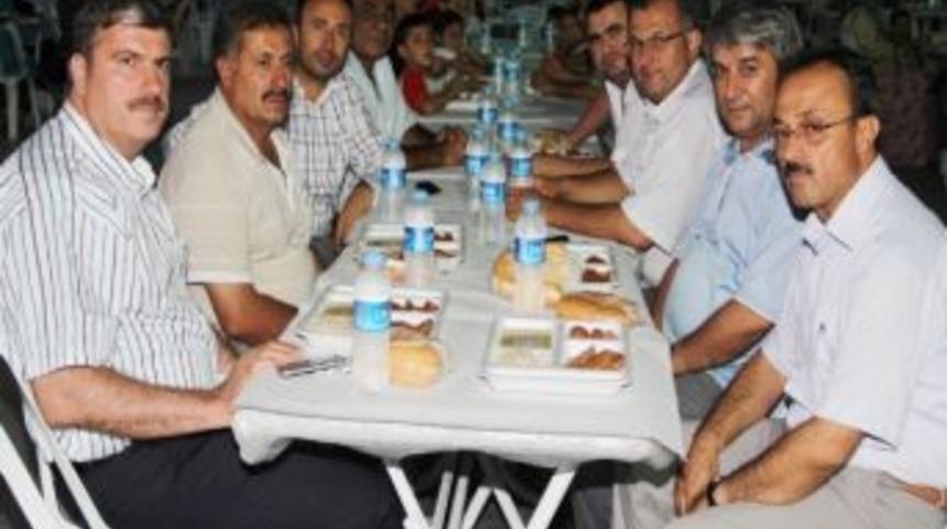 D&ouml;şemealtı Belediyesi İftar Programı Devam Ediyor