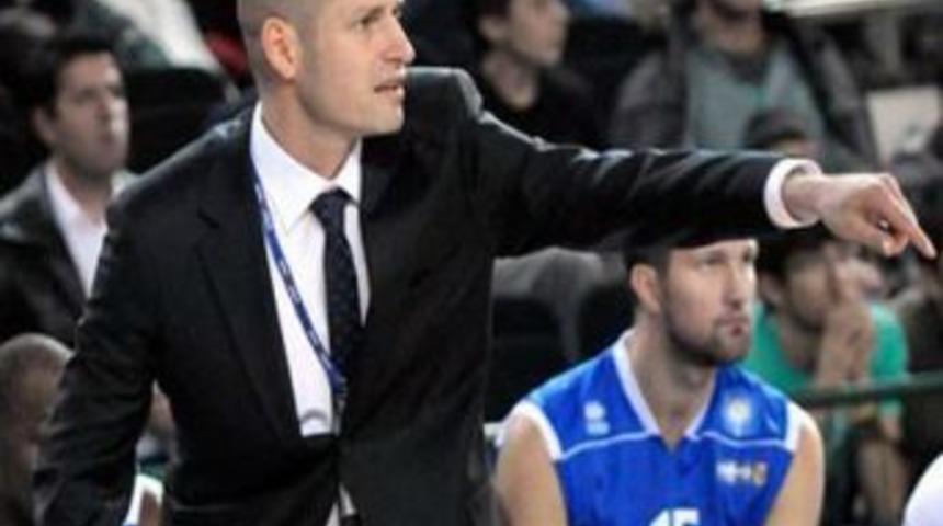 Fenerbah&ccedil;e'de Eski Kaptan Menejer Oldu