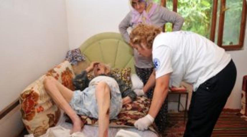 Kepez&rsquo;de Yaşlı, Kimsesiz Ve Bakıma Muhta&ccedil; 400 Kişiye Hizmet Verildi