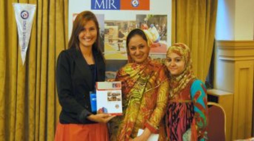 İzmir &Uuml;niversitesi Pakistan&rsquo;da Tanıtıldı