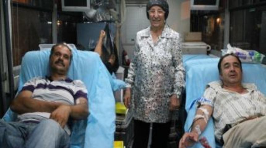 Sel&ccedil;uk Halkından Kızılay&rsquo;a 120 &Uuml;nite Kan