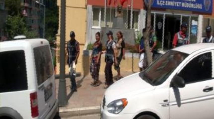 Polisten Uyuşturucu Tacirlerine "bonzai" Baskını