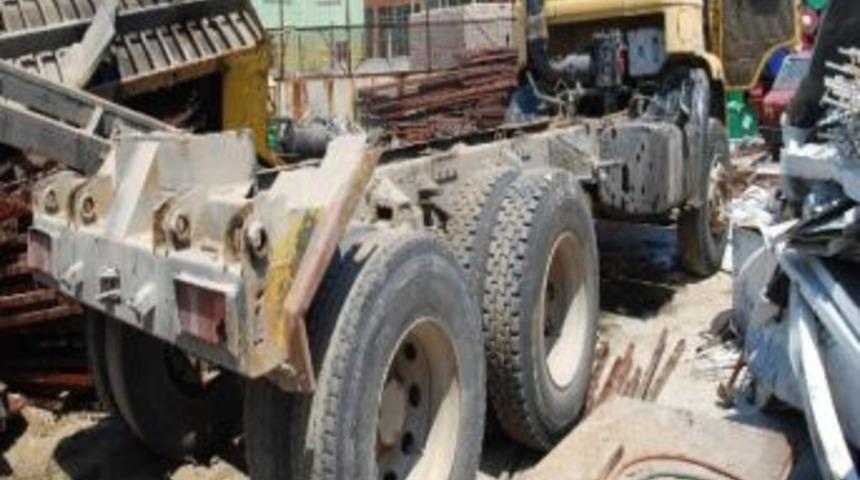 &Ccedil;alınan Kamyon Hurdacıda Par&ccedil;alanırken Ele Ge&ccedil;irildi