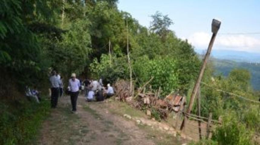 &Ouml;l&uuml;m Onu Yolda Yakaladı