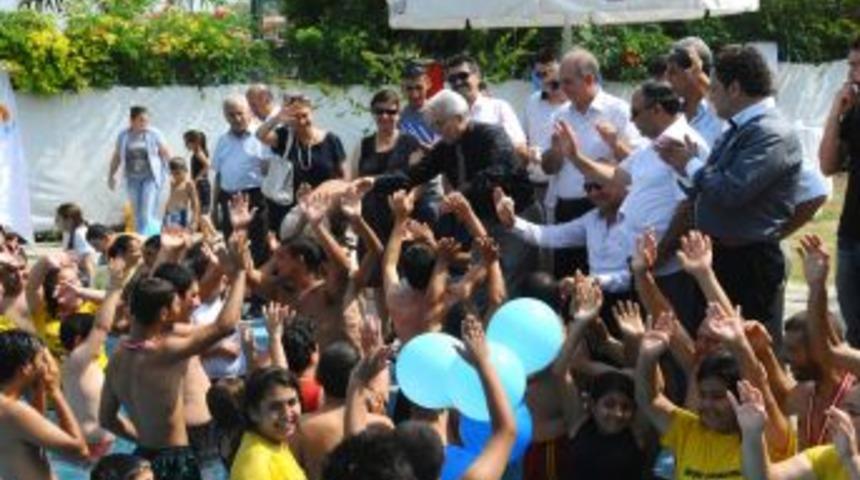 Engellilere y&uuml;zme eğitimi