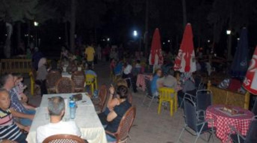 Mesire Alanındaki Vatandaşlar İlahilerle Mest Oldu