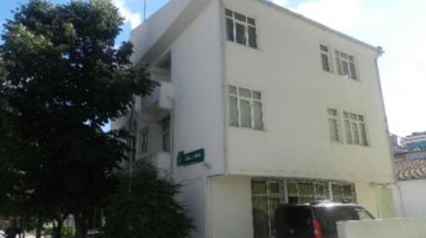 Eskisi Yıkılıyor Yerine Plaza Yapılacak