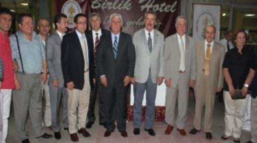 İesob'un Geleneksel İftar Yemeğinde Esnafa &Ouml;vg&uuml;