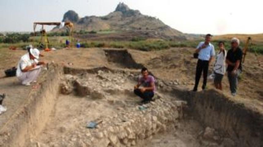 Sirkeli H&ouml;y&uuml;ğ&uuml;ndeki Kazı &Ccedil;alışmaları