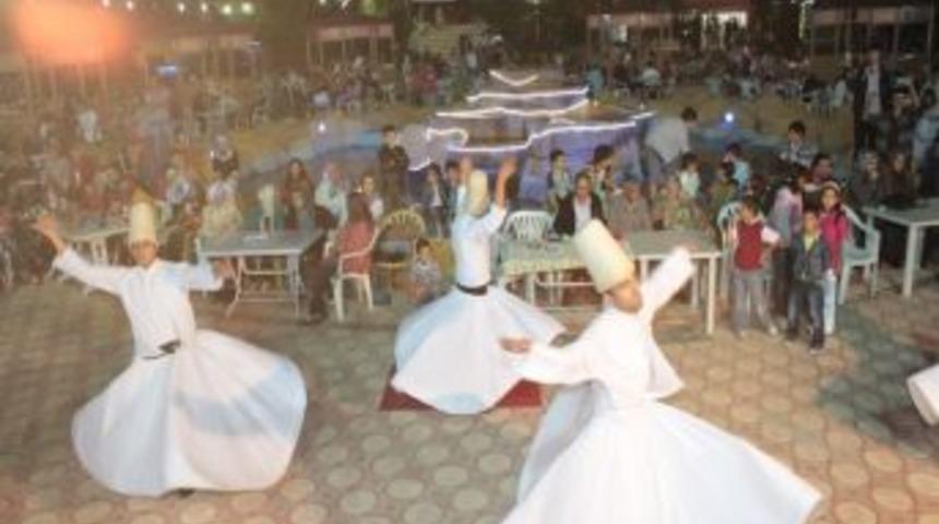 Paland&ouml;ken&rsquo;de Ramazan Coşkusu S&uuml;r&uuml;yor