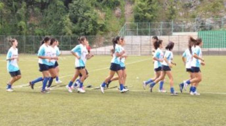 Kozlu&rsquo;daki 2 &Ccedil;im Hokey Ma&ccedil;ına Rakip Takımlar &Ccedil;ıkmadı