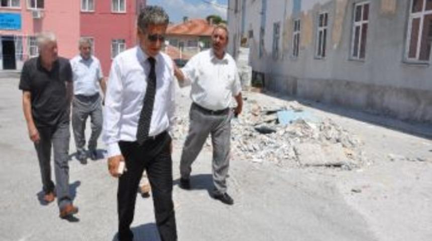 Soma Kaymakamı Karataş Okullardaki &Ccedil;alışmaları İnceledi