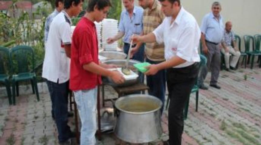 Nebioğlu Belediyesi Bin Kişiye İftar Verdi