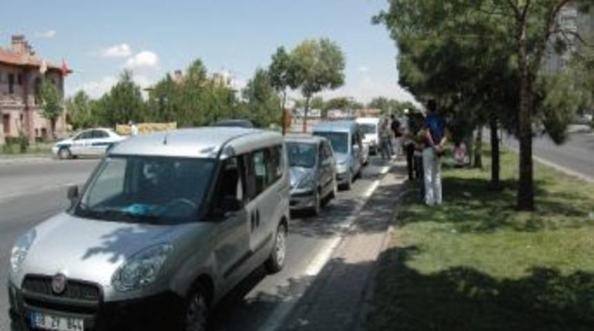 Kayseri&rsquo;de Zincirleme Trafik Kazası