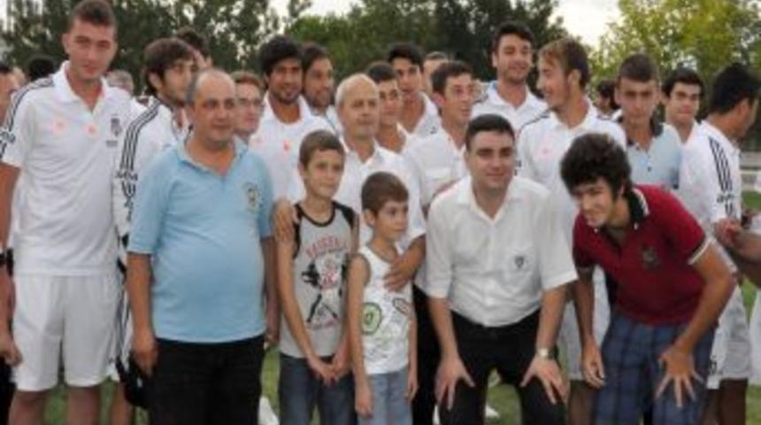 Kırklareli'ne Gelen Beşiktaş Takımı Dinleneceği Otele Ge&ccedil;ti