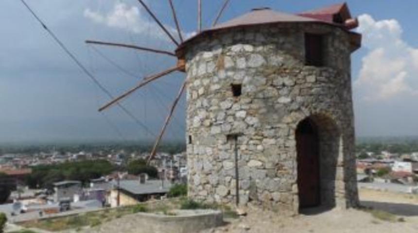 Yenipazar&rsquo;ın Tarihi Yel Değirmeni Restore Ediliyor