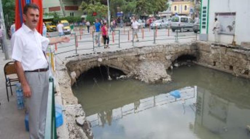 Gemlik&rsquo;te Tarihi K&ouml;pr&uuml; Restore Edilecek