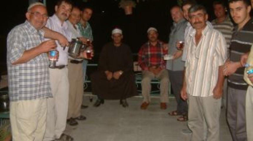 Taylıeli K&ouml;y&uuml;nde İmamdan Cemaate Akşam &Ccedil;ayı