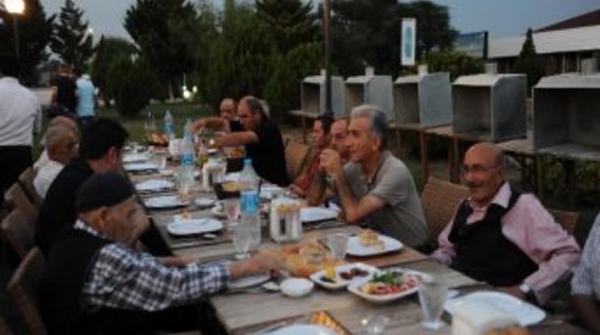 B&uuml;y&uuml;kşehir Huzurevi Sakinleri İftarda Buluştu