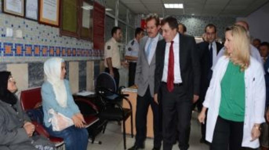 Vali Küçük Hastane İnşaatını İnceledi