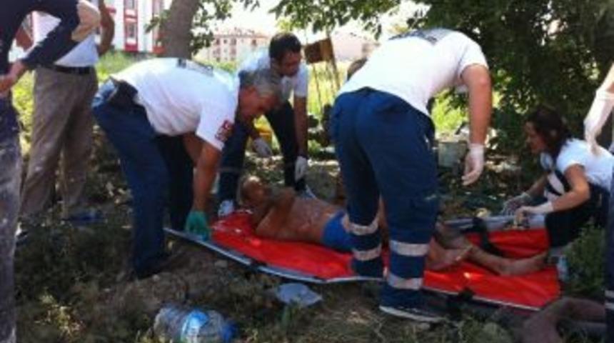 Sulama Motorundan Elektrik &Ccedil;arptı; 2 Yaralı