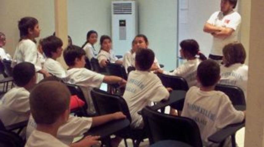 Yelken Okulu'ndan 300 &Ccedil;ocuğa &Uuml;cretsiz Eğitim