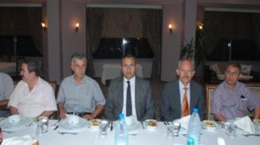 Vali Demir, Gazetecilerle İftarda Bir Araya Geldi