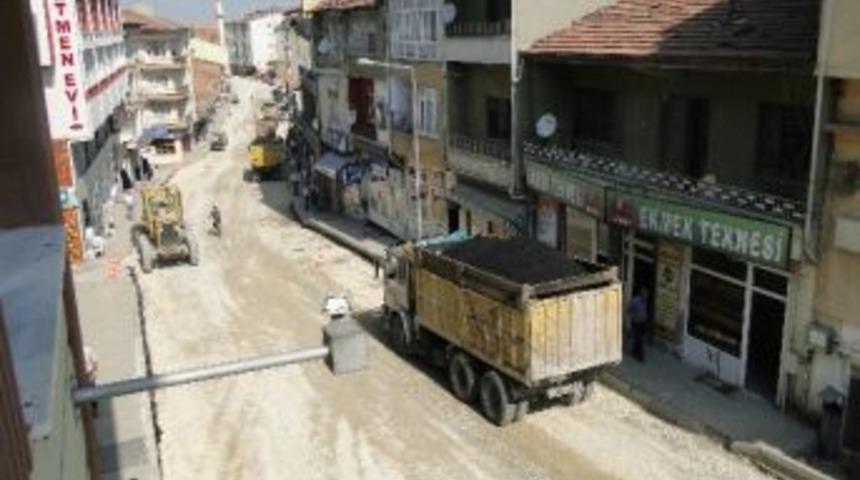 Sungurlu&rsquo;da Asfalt &Ccedil;alışmaları S&uuml;r&uuml;yor