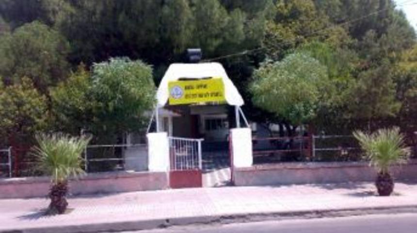 Akhisar&rsquo;da A&ccedil;ılan Yeni İmam Hatip Ortaokuluna Kayıtlar Başladı