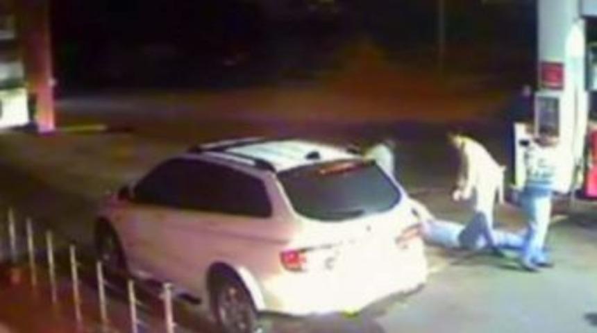 Belediye Başkanı, Adamlarıyla Birlikte Iş&ccedil;isini Hastanelik Etti