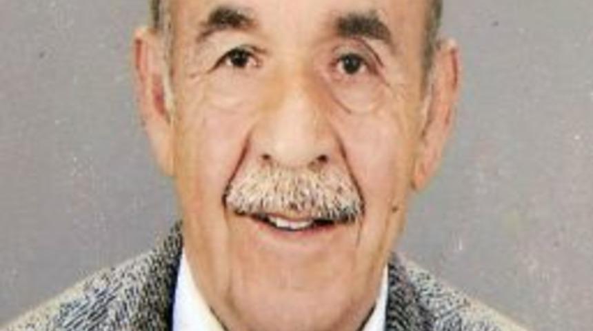 Motosikletin &Ccedil;arptığı Emekli &Ouml;ğretmen Hayatını Kaybetti