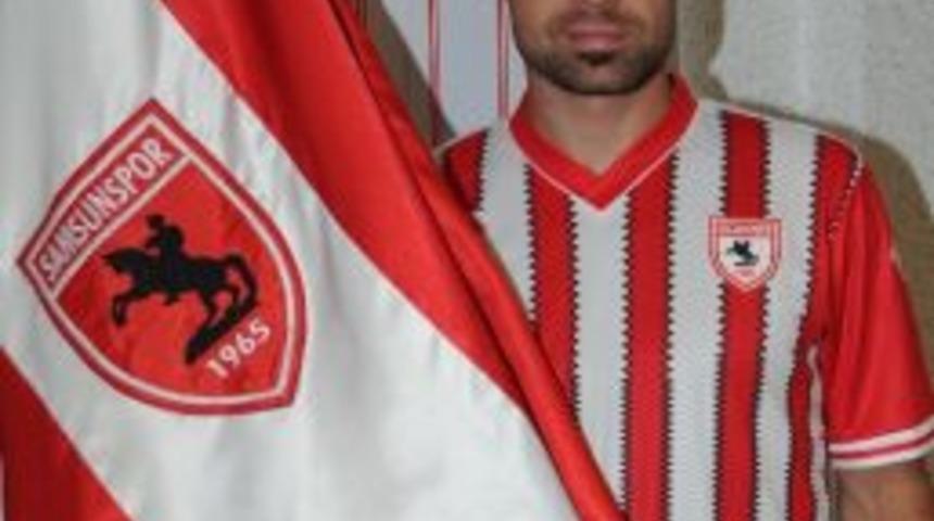 Samsunspor 3 Futbolcuyla S&ouml;zleşme İmzaladı