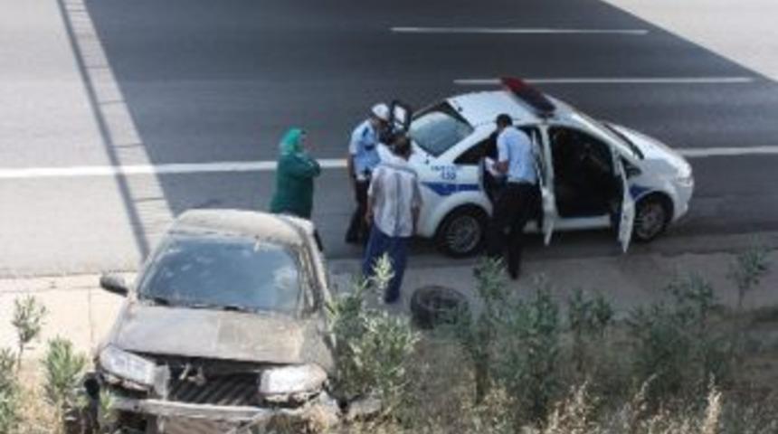 Seyir Halindeki Aracın Lastiği Koptu