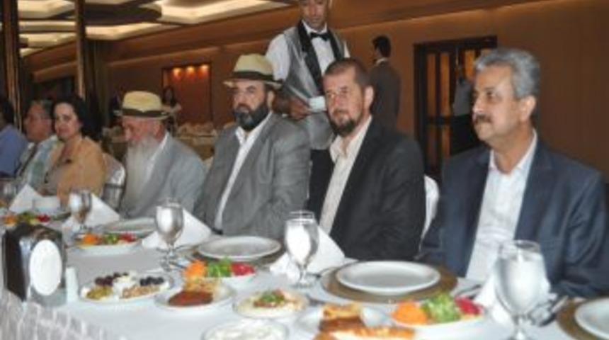 Hatay&rsquo;daki Kanaat &Ouml;nderleri Iftar Sofrasında Buluştu