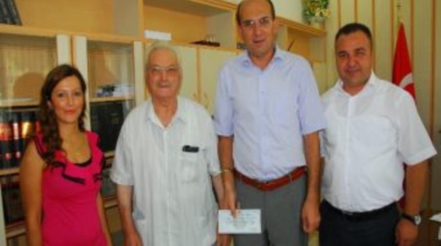 Thk Fitre Ve Zek&acirc;t &Ccedil;ekini Kaymakama Teslim Etti