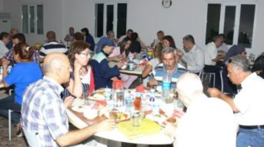 Kaymakam Demirezer Söke Huzurevi Sakinlerini Ağırladı