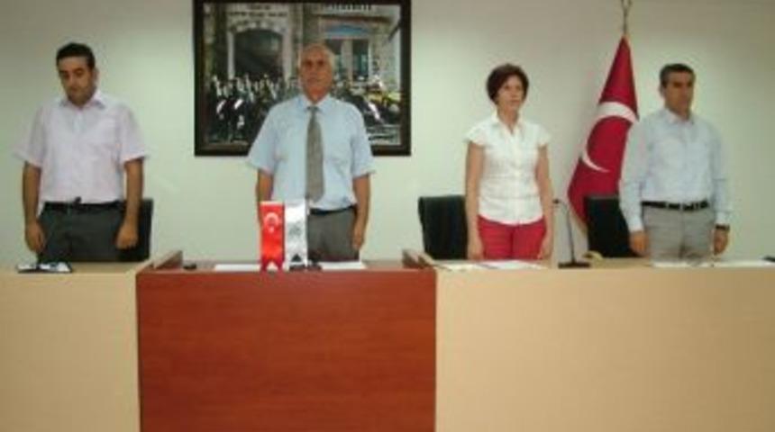 Belediye Meclisine Y&uuml;ksel Top&ccedil;u Başkanlık Etti