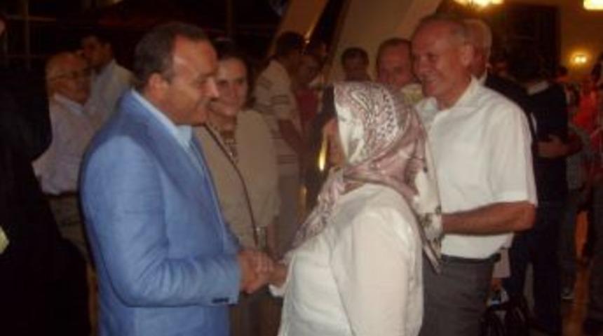 Trabzon Valisi Dr. Recep Kızılcık Şehit Yakınları Ve Gazilerle İftar Yemeğinde Buluştu